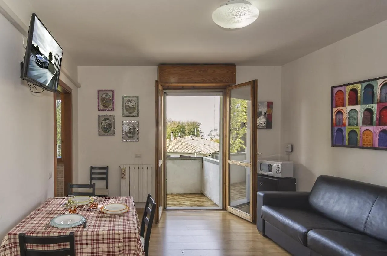Appartamenti Velez Pisa Apartman