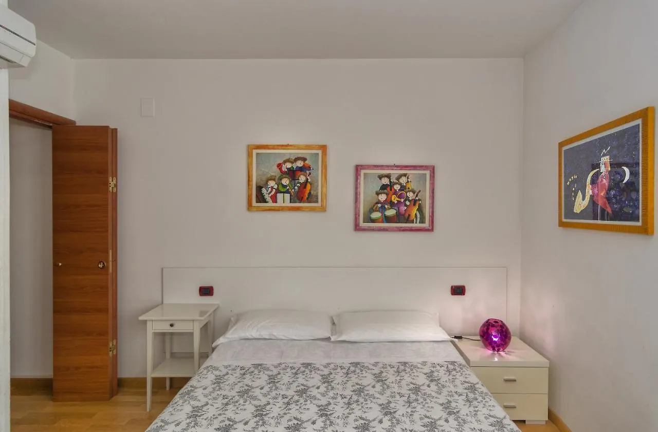 Apartment Appartamenti Velez Pisa Italy